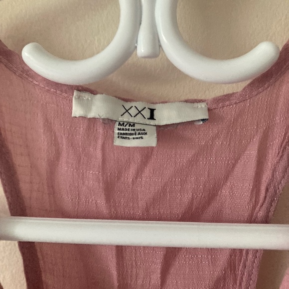 Womans ruffle shirt size M - Picture 2 of 3